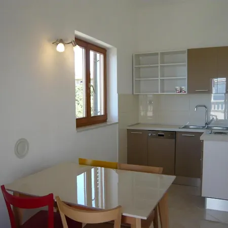 Mia Fuer Vier Personen By Interhome Appartamento Mandre